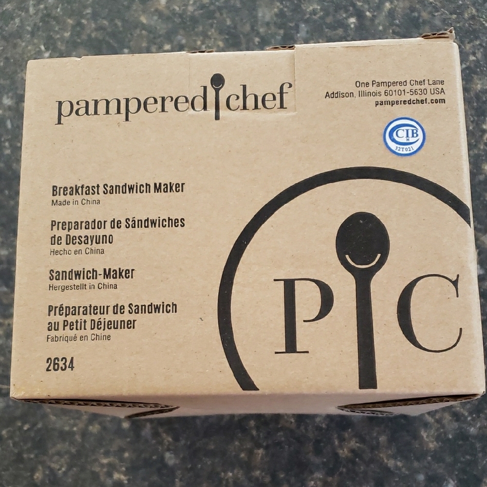 Pampered Chef Breakfast Sandwich Maker - Brown
